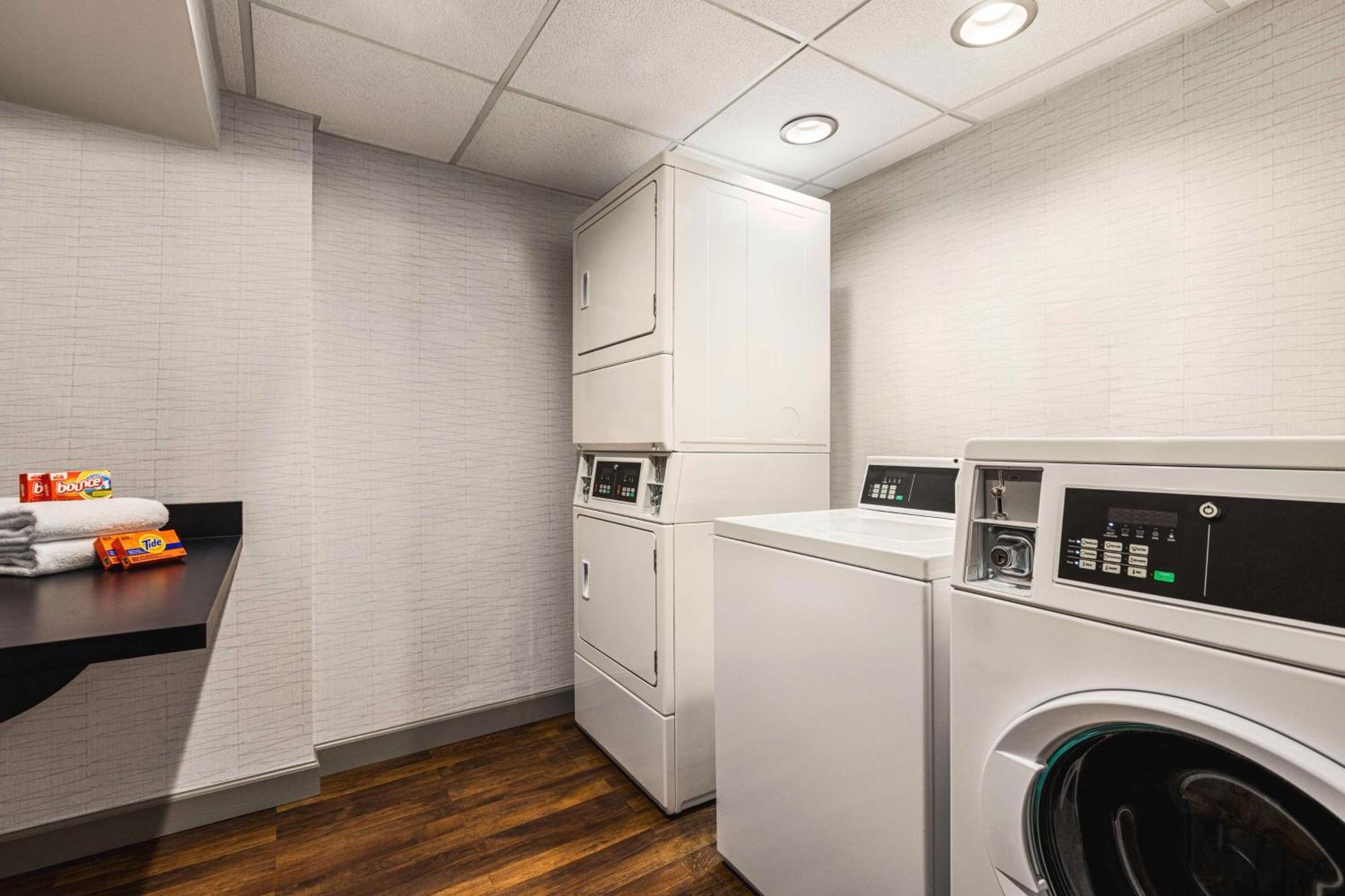 Spark By Hilton Germantown Washington Dc North ภายนอก รูปภาพ